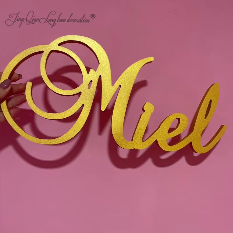 Baby Nursery Name Wall Art - Cartello con nome in legno personalizzato